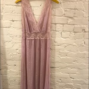 Gorgeous Rare Vintage Pink Lace Long Nightgown